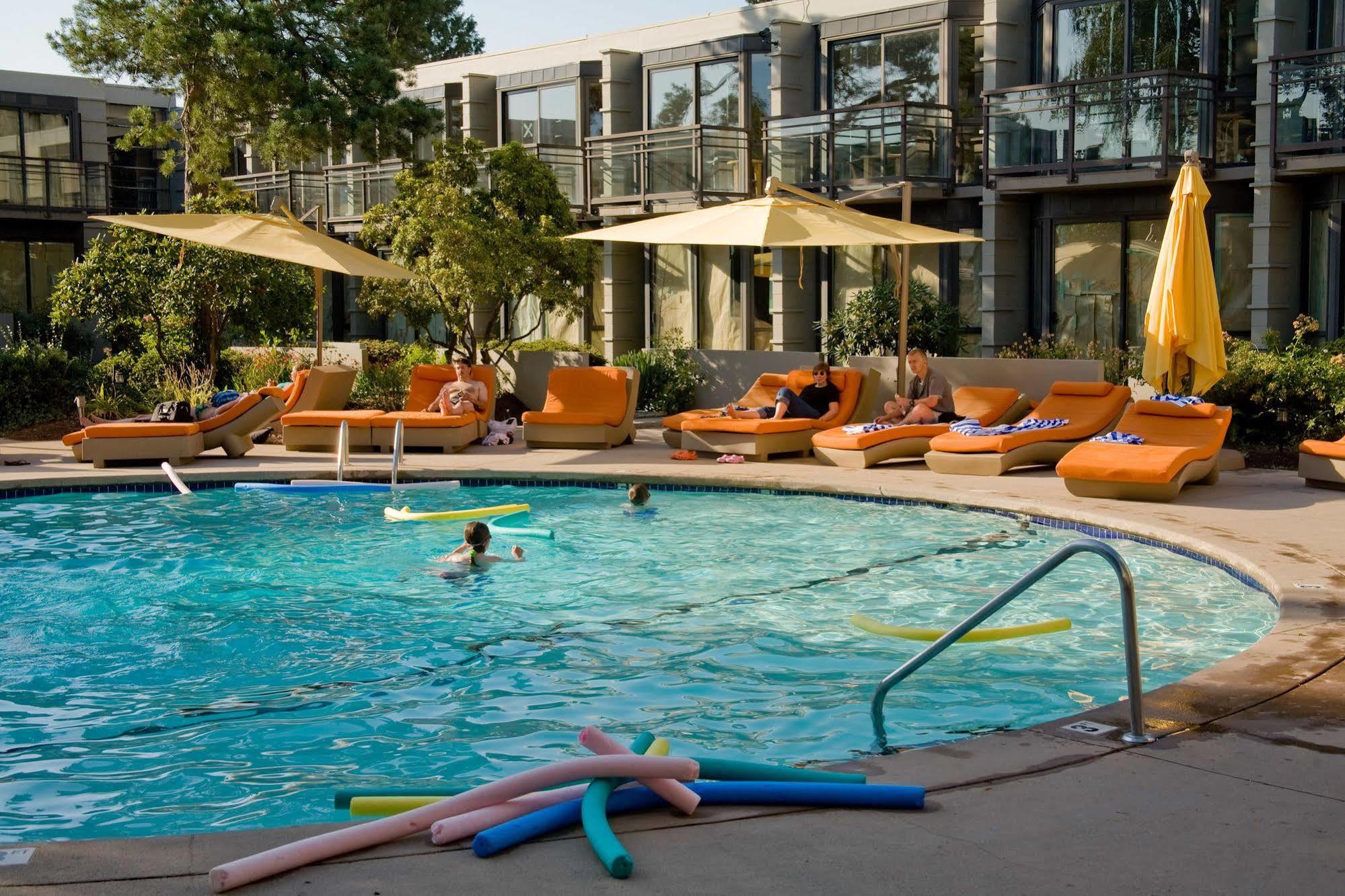 Sandman Signature Vancouver Airport Hotel & Resort Richmond Exterior foto